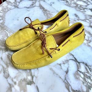 Mustard Yellow  driving shoes from Tod's in Suede - Good Condition